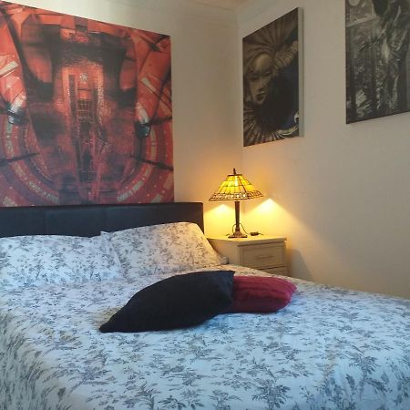 Lovely Double Bedroom In Rotherhithe Лондон Экстерьер фото